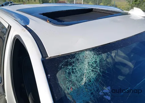 2022 Chevrolet Suburban 4Wd Premier from USA, damaged, VIN 1GNSKFKD3NR267634